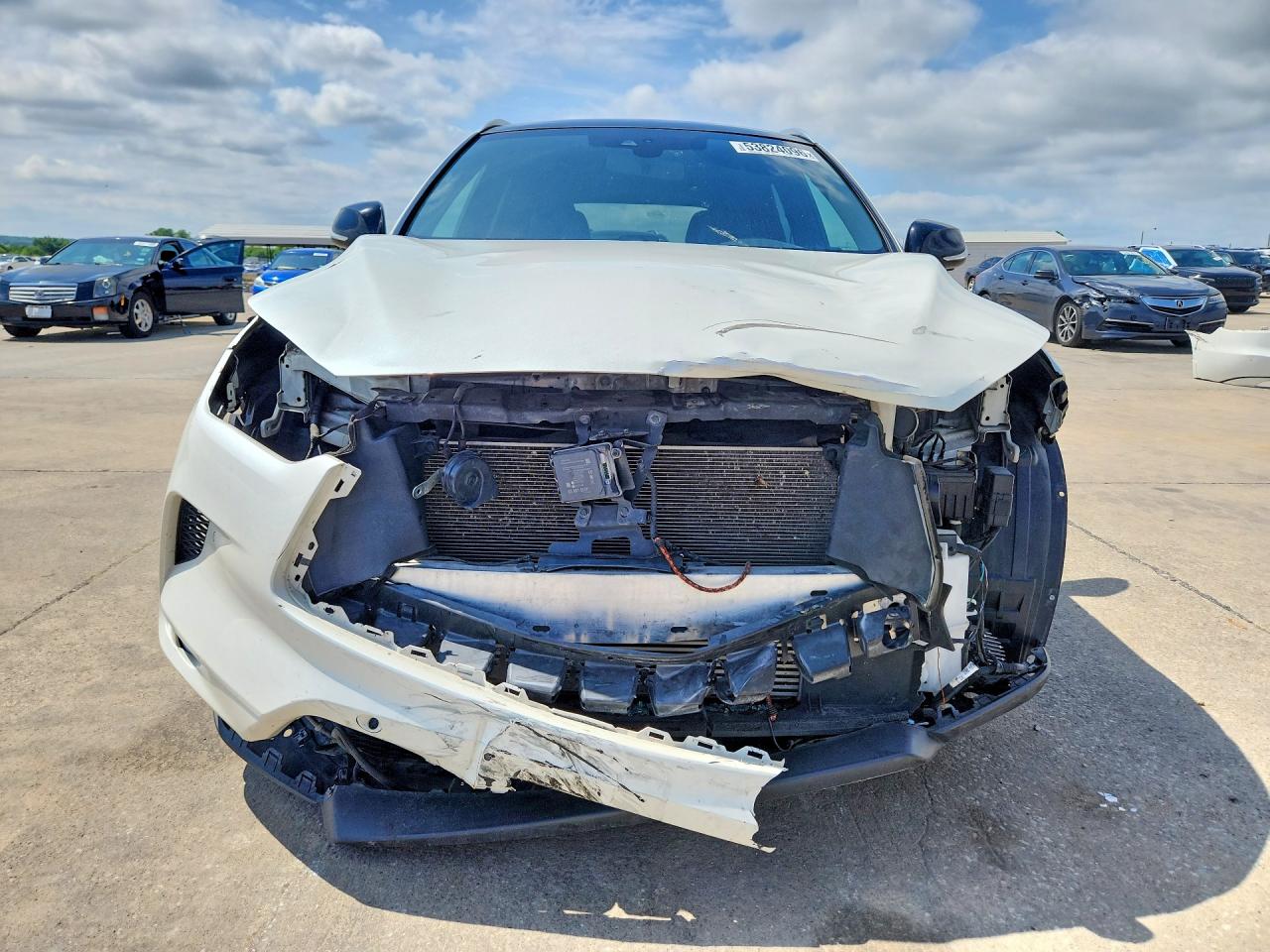 INFINITI Qx Essential