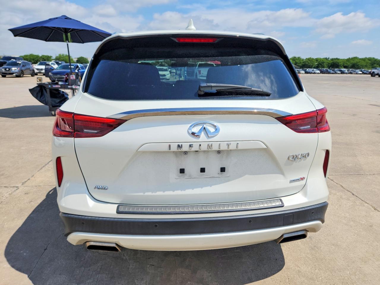 INFINITI Qx Essential