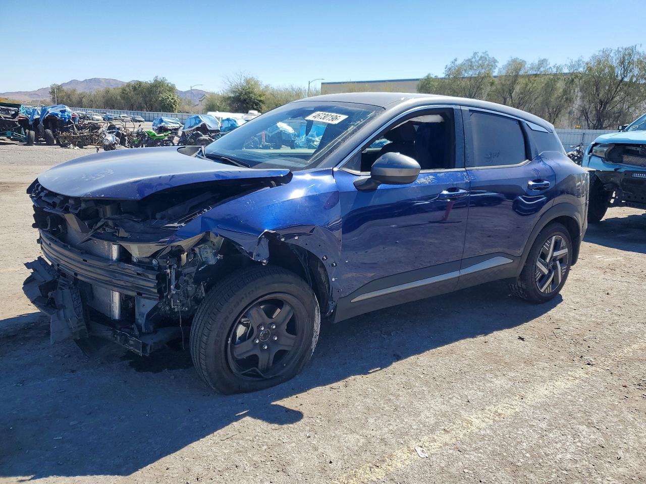 Salvage Nissan Kicks Image