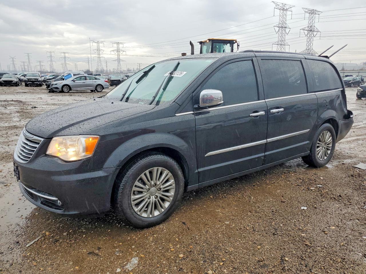Salvage Chrysler Town & Country Image