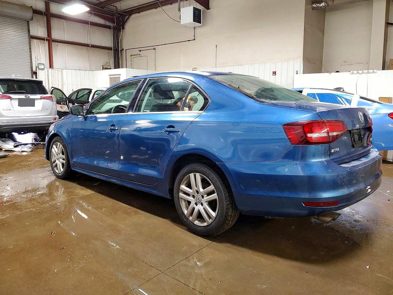 Volkswagen Jetta S