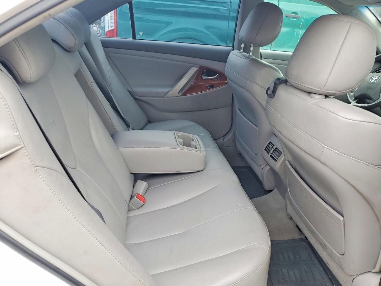 Toyota Camry Base