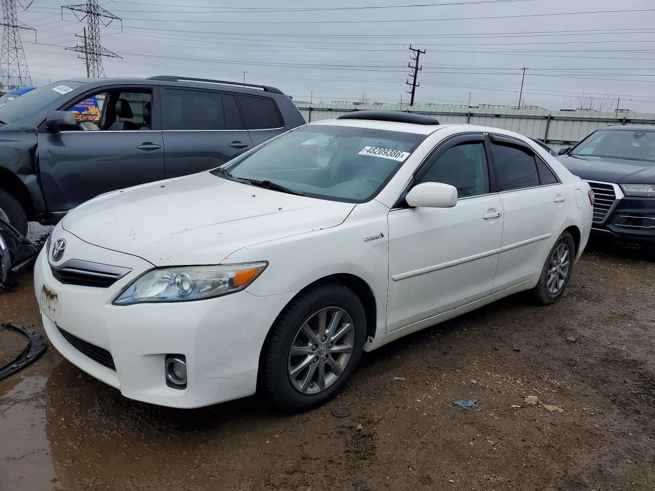 Salvage Toyota Camry Image