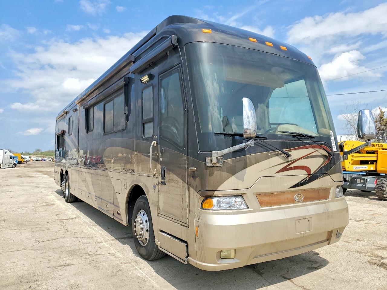 Salvage Country Coach Motorhome Magna Image