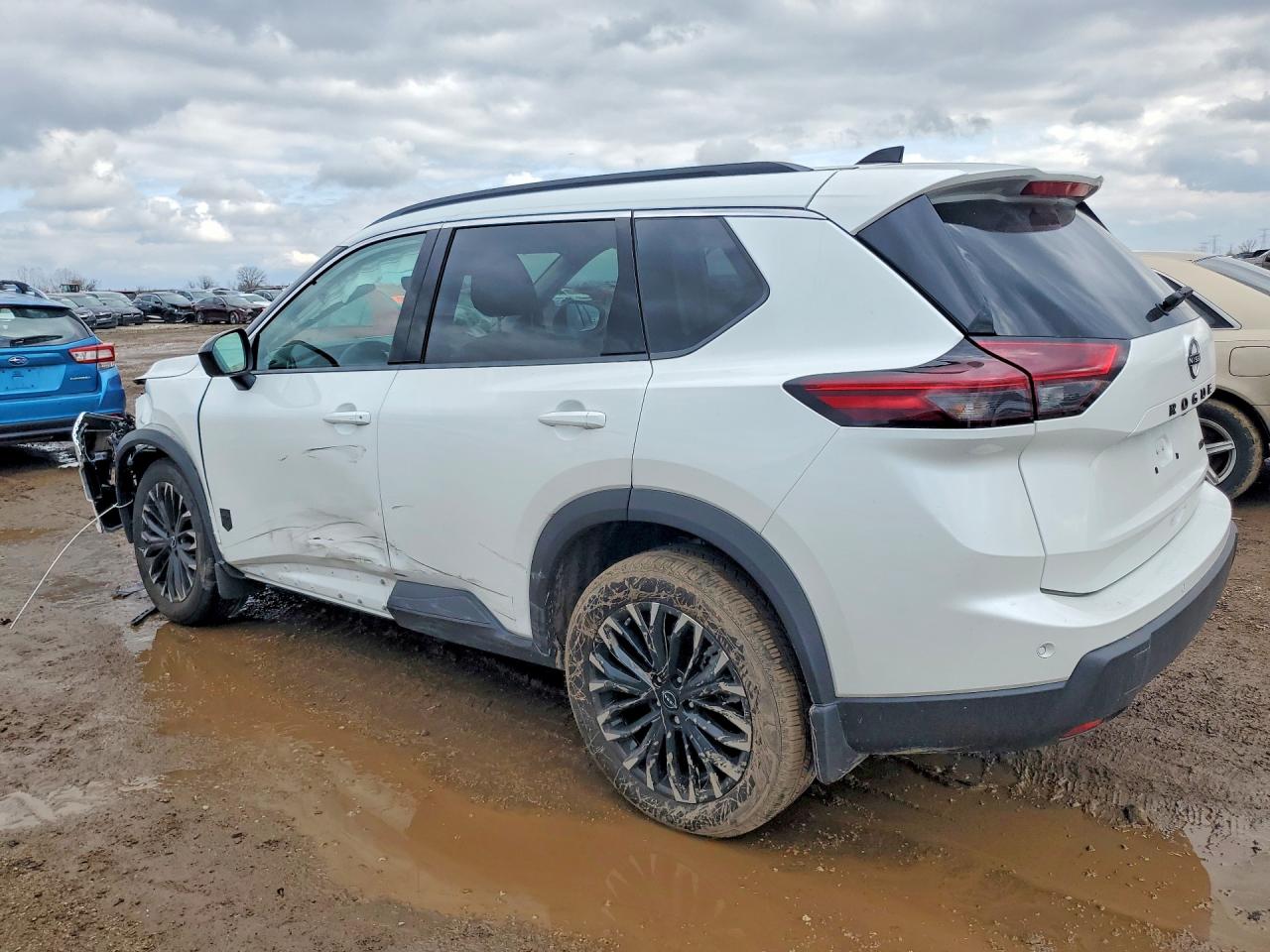 Nissan Rogue Dark Armor
