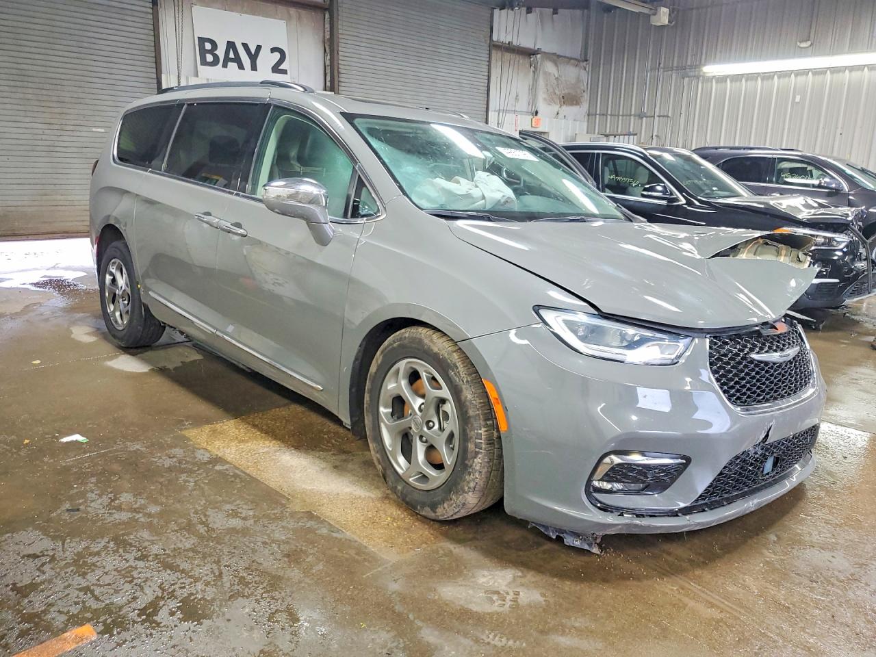 Chrysler Pacifica Limited