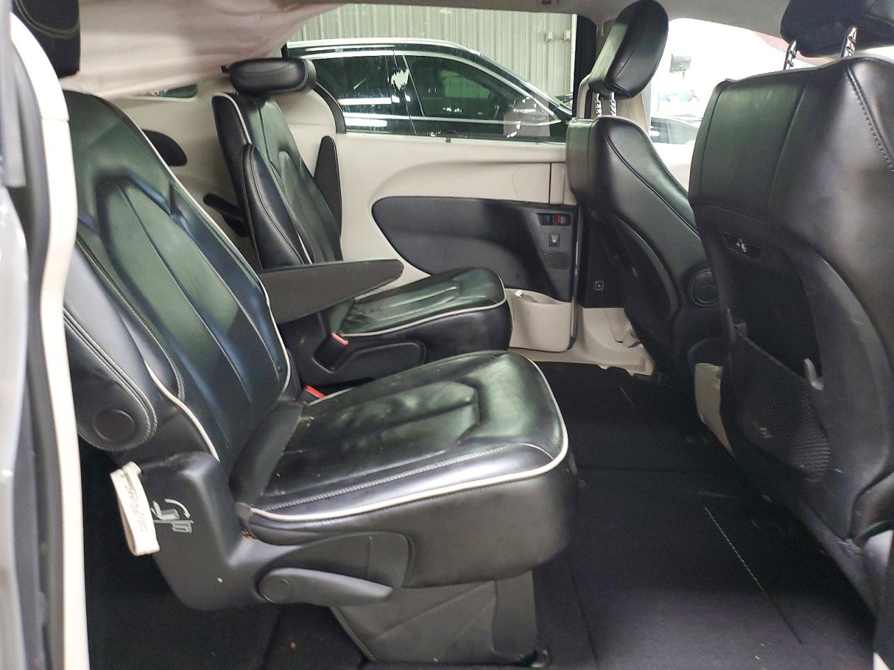 Chrysler Pacifica Limited