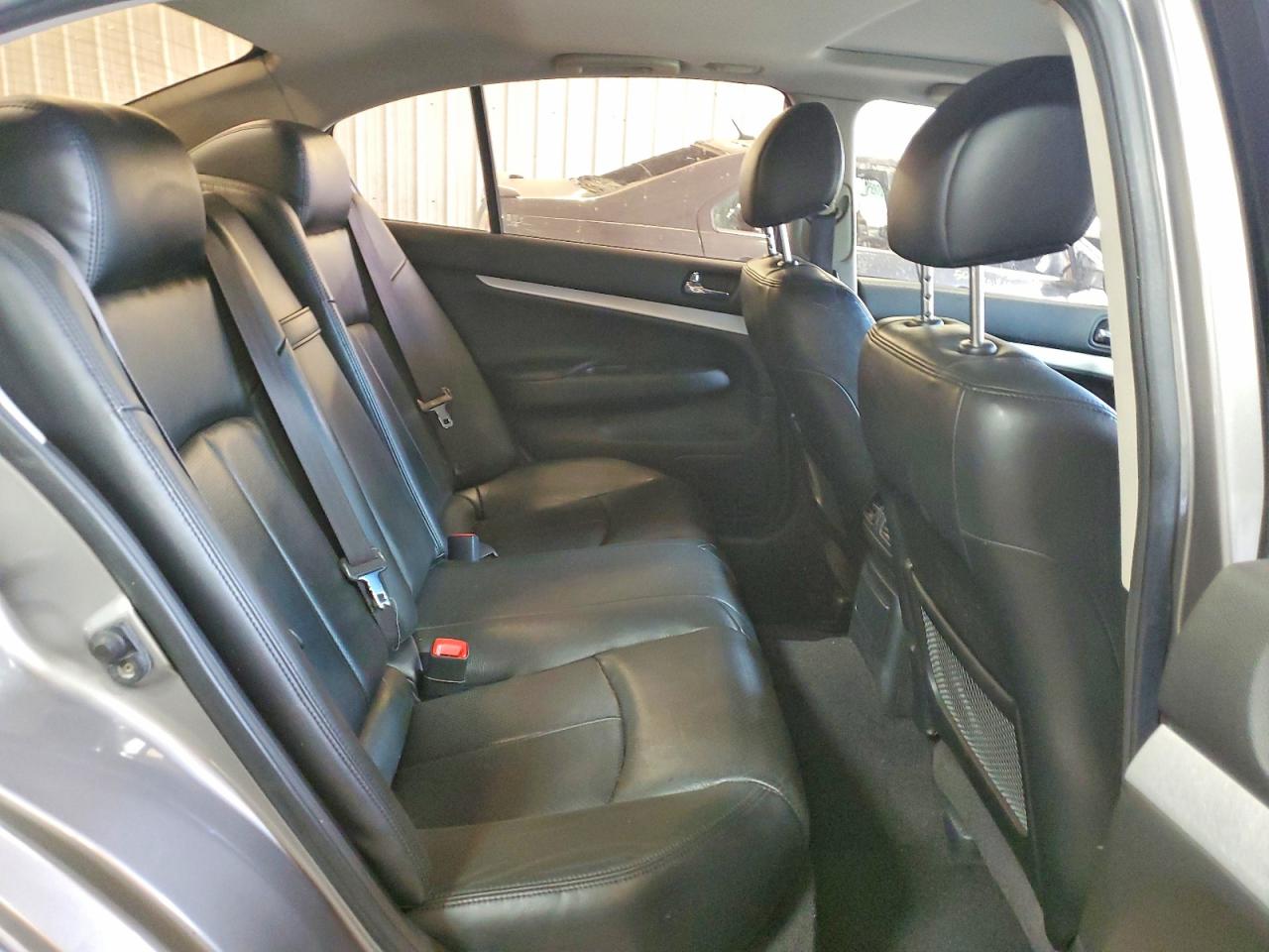 INFINITI G37 X