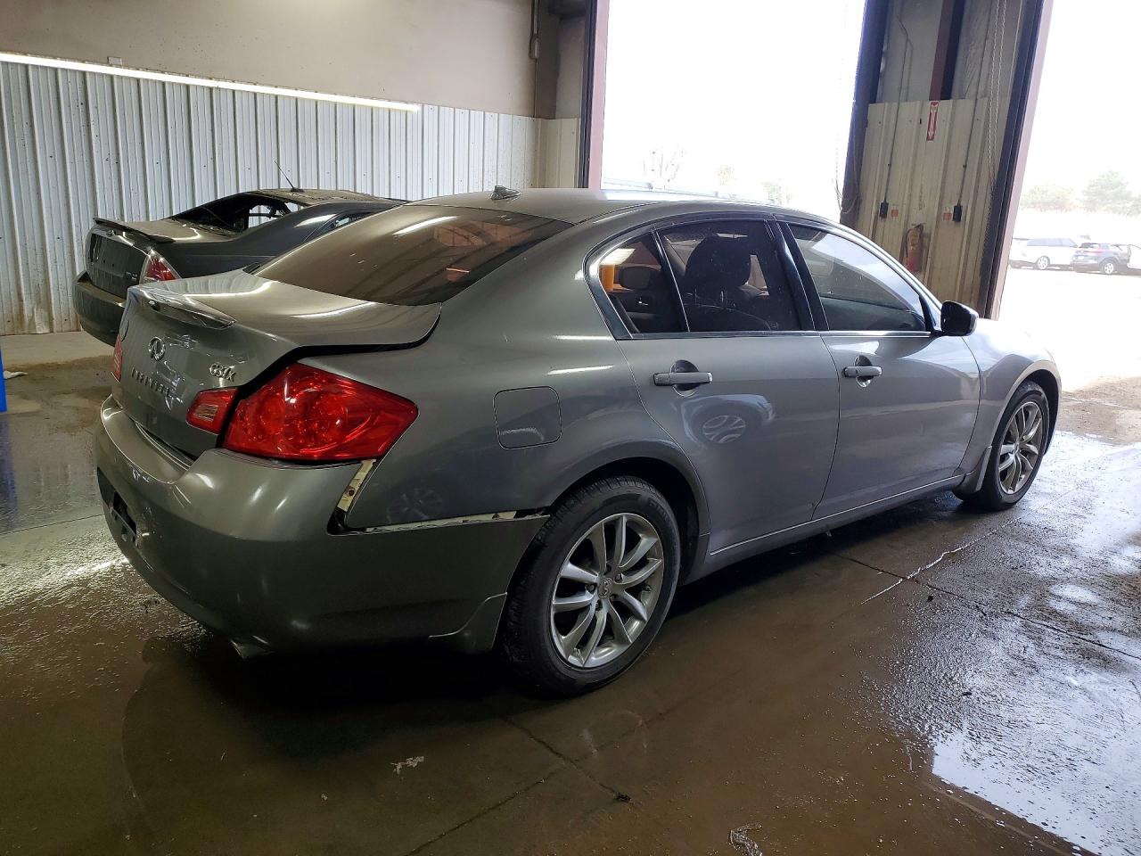 INFINITI G37 X