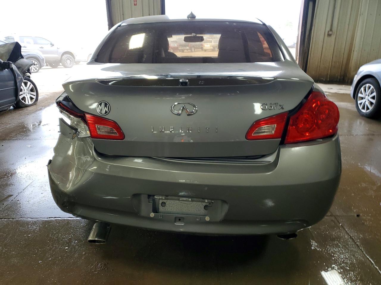 INFINITI G37 X