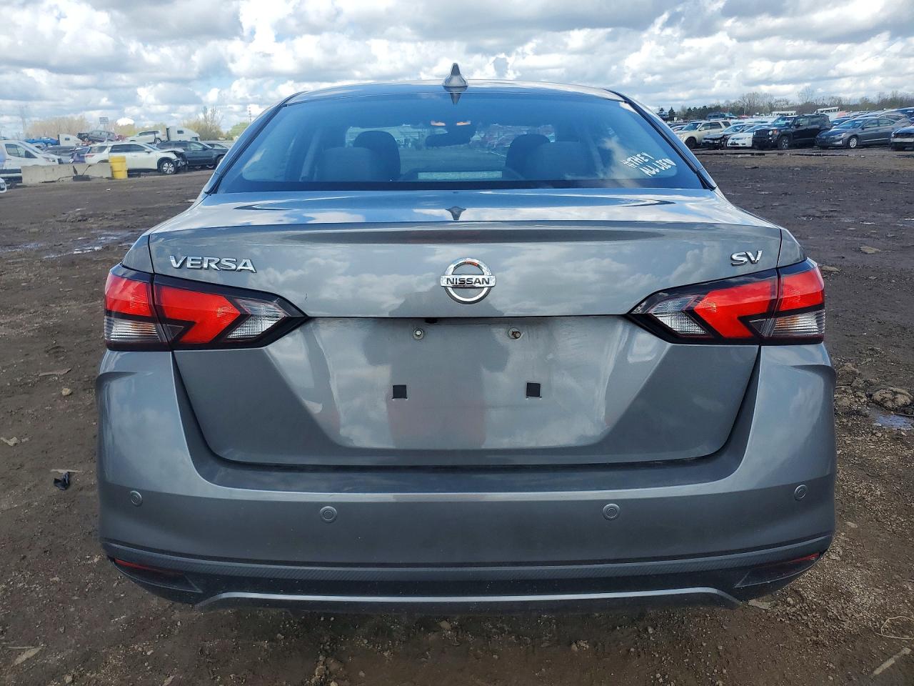 Nissan Versa Sv