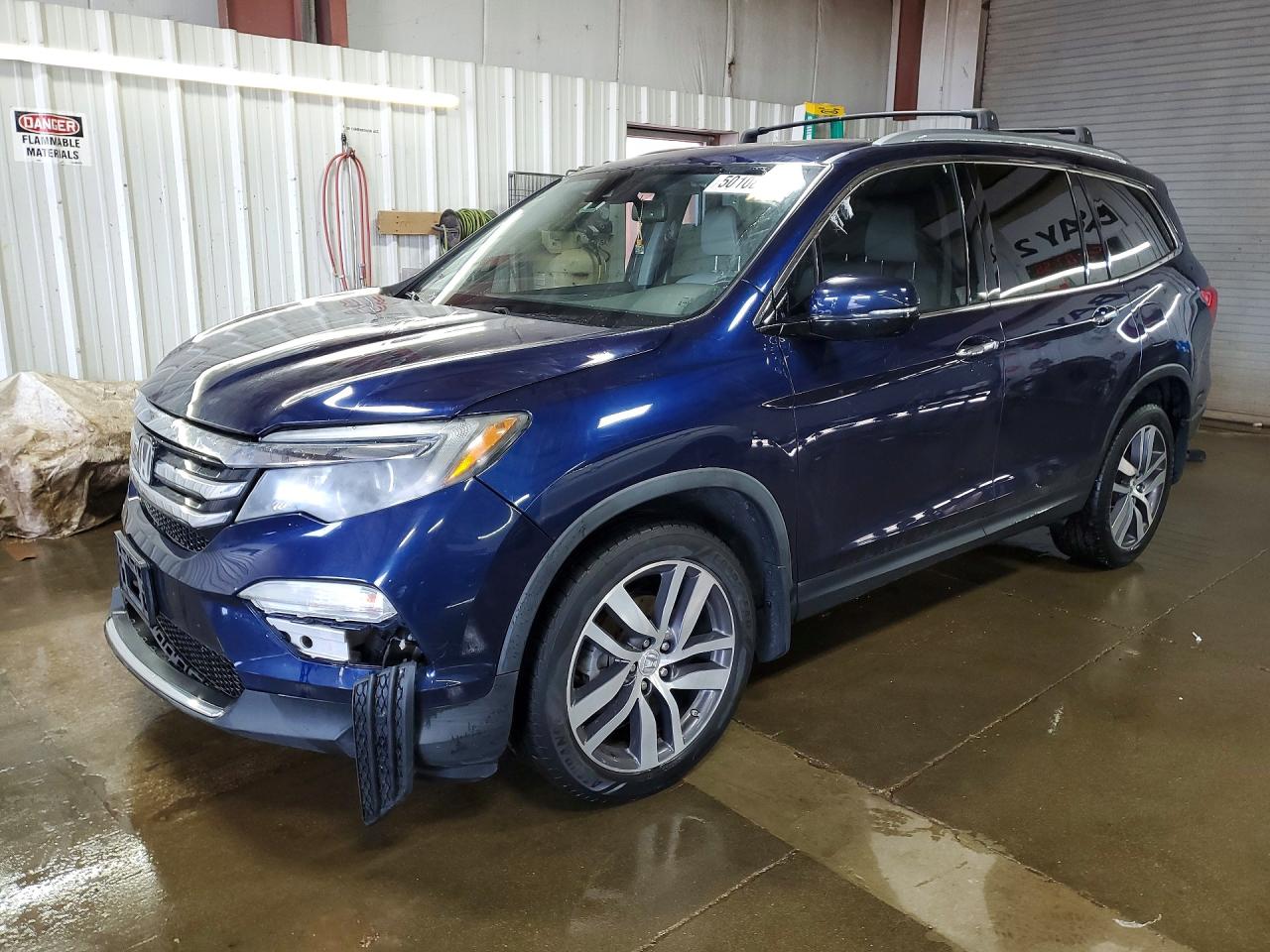 Salvage Honda Pilot Image