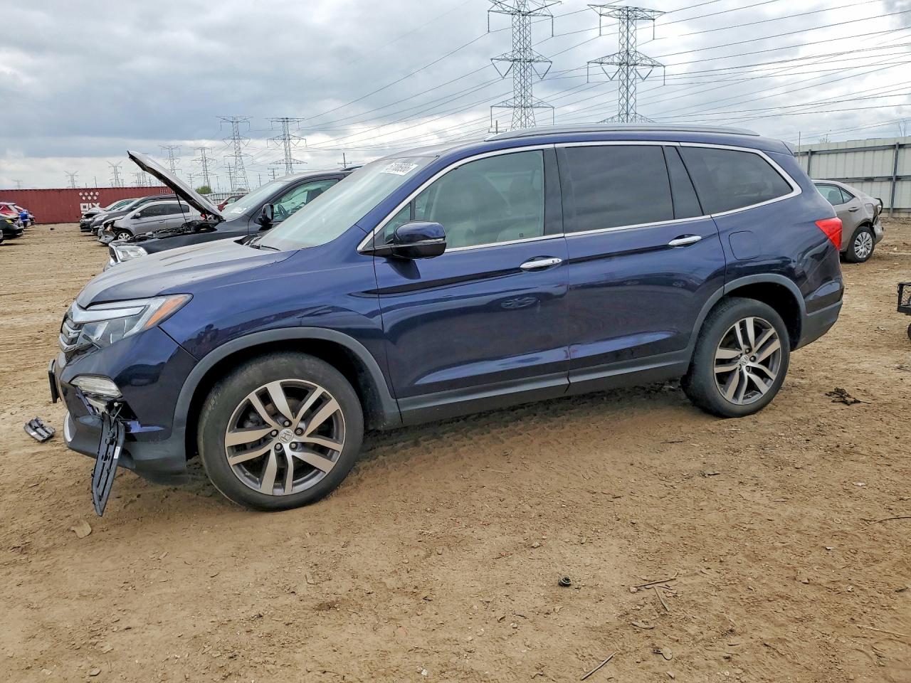 Salvage Honda Pilot Image