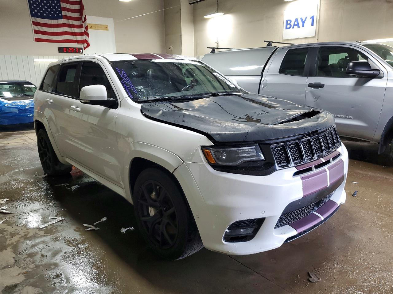 Jeep Cherokee Srt-8