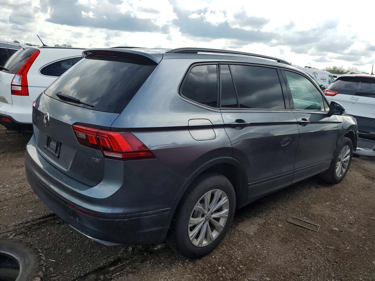 Volkswagen Tiguan S