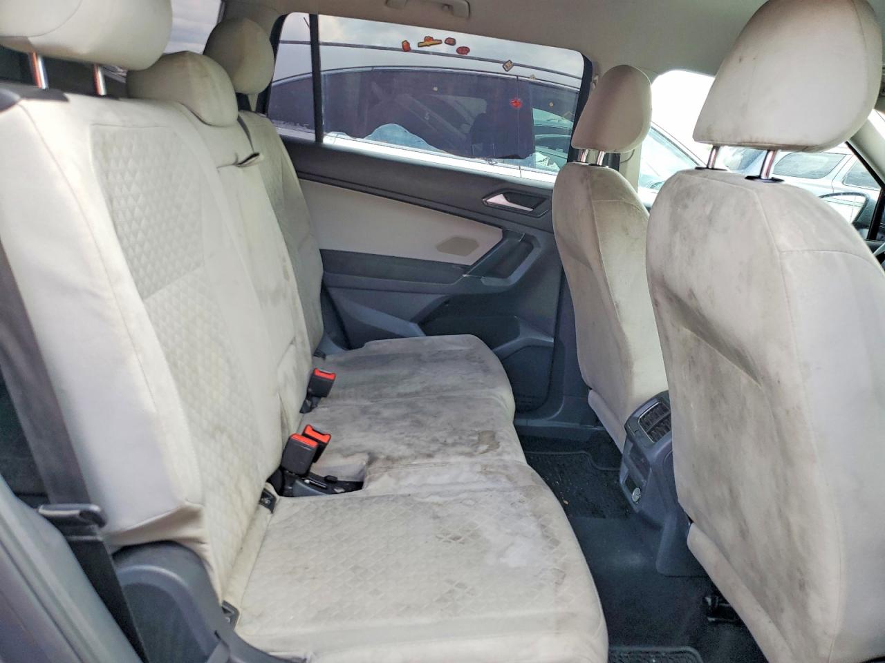 Volkswagen Tiguan S