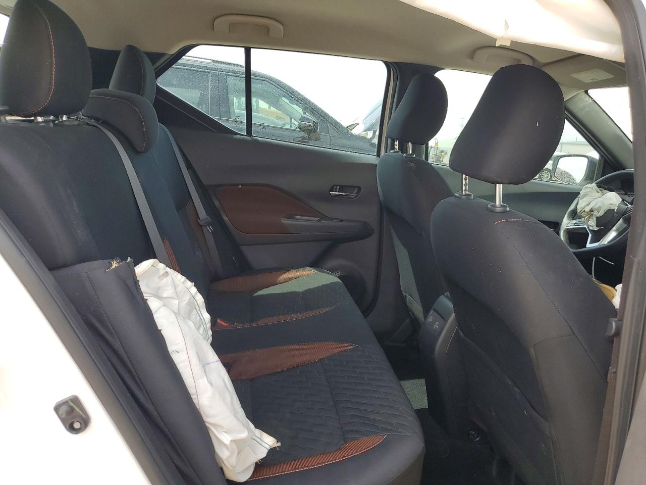 Nissan Kicks Sr