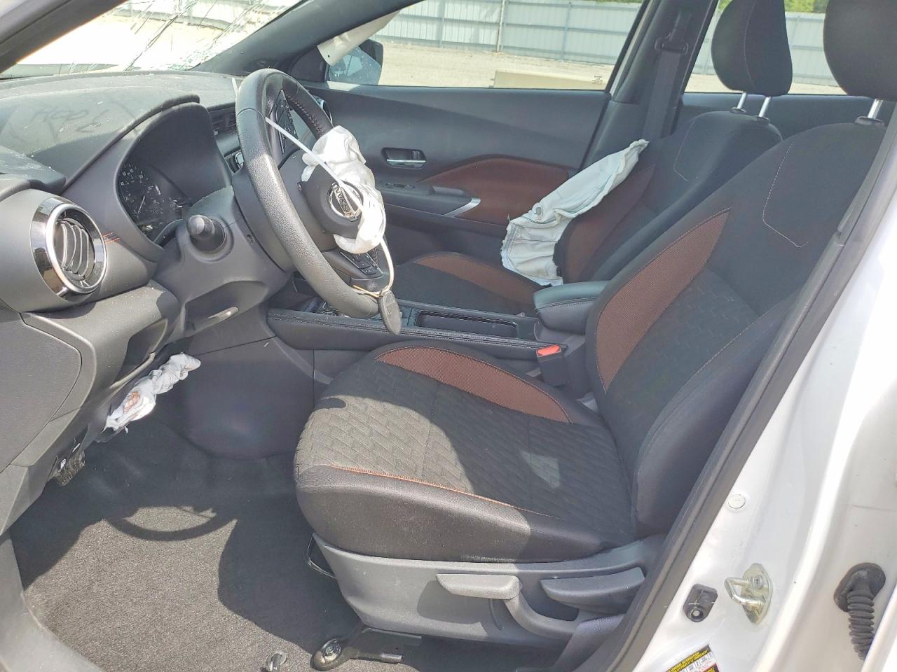 Nissan Kicks Sr