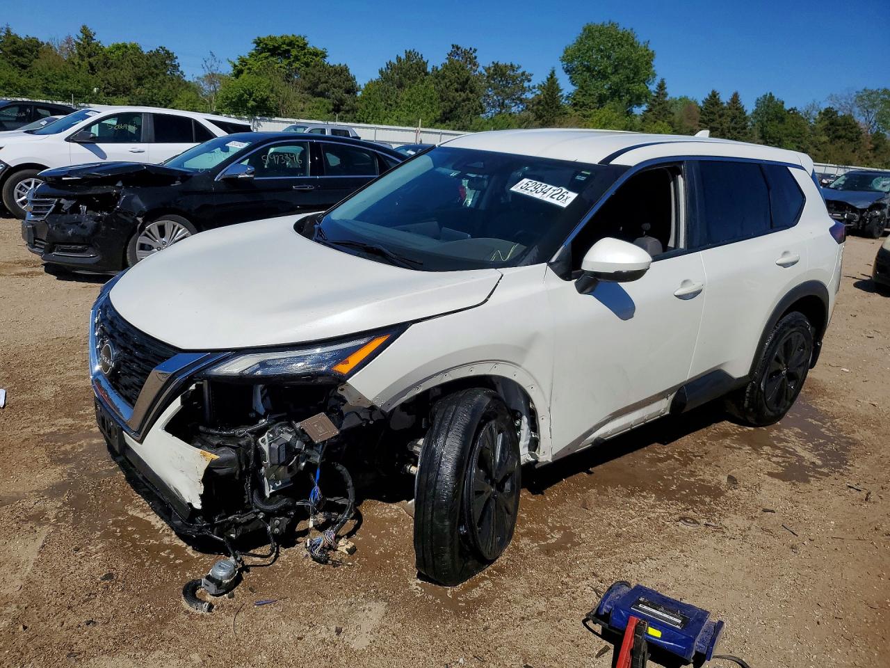 Salvage Nissan Rogue Image
