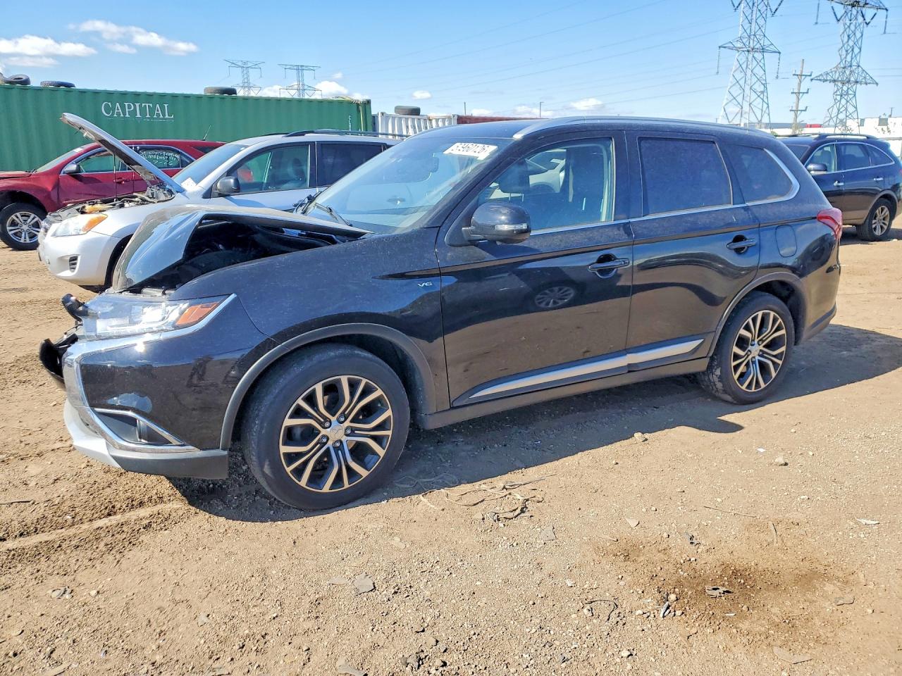 Salvage Mitsubishi Outlander Image