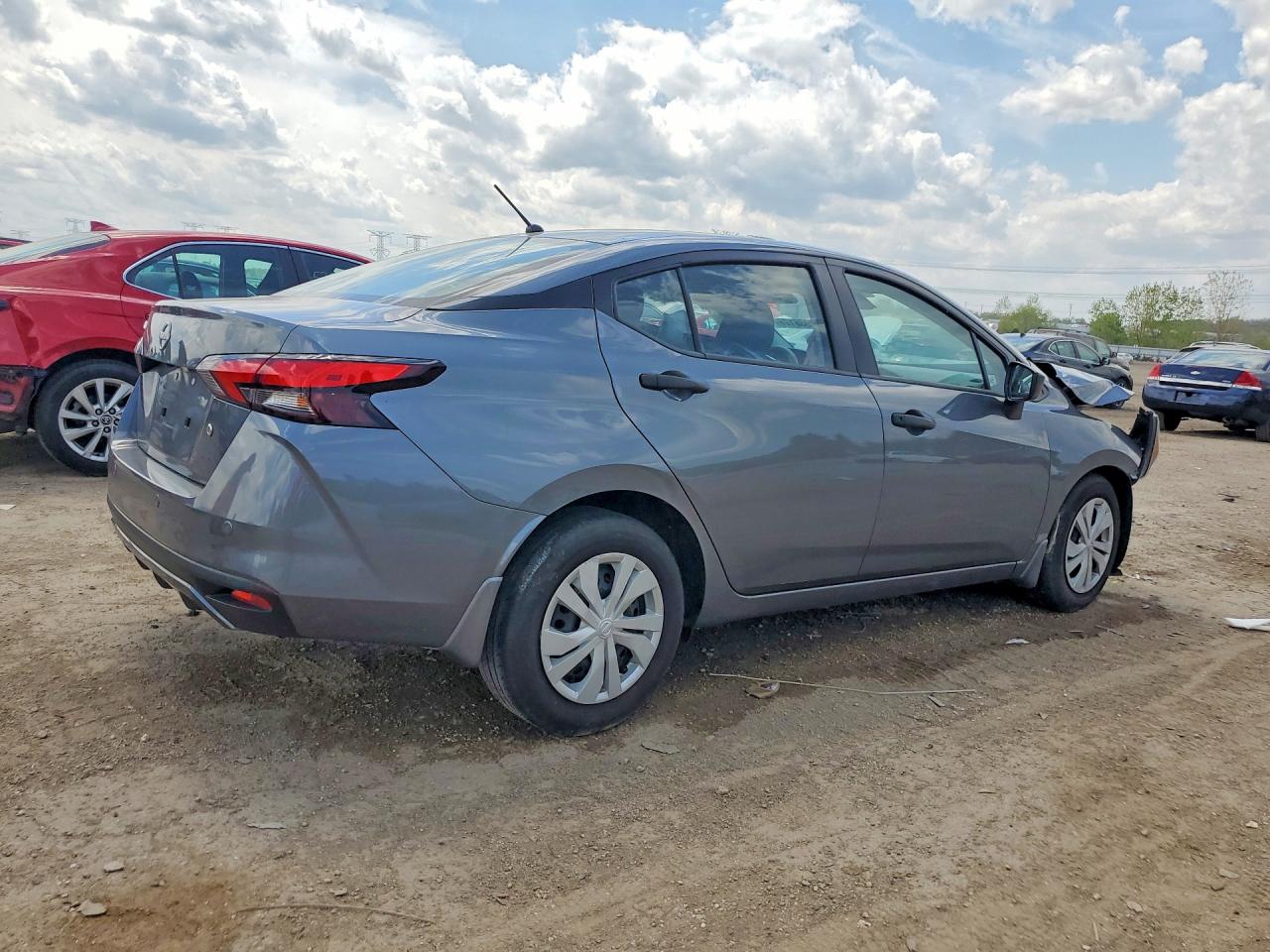 Nissan Versa S