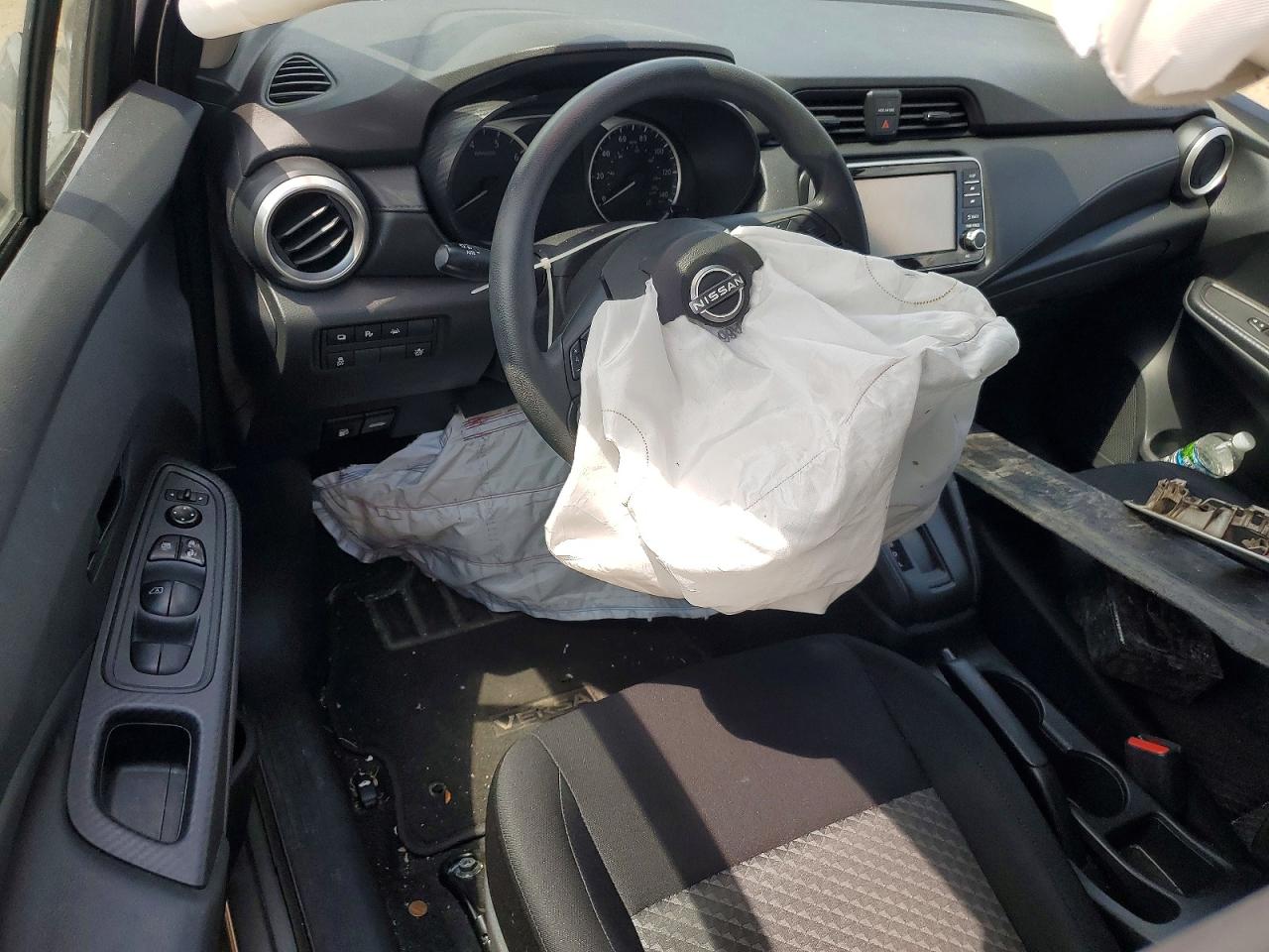 Nissan Versa S