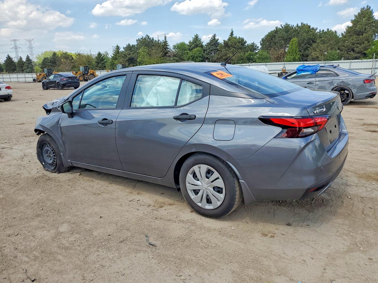 Nissan Versa S