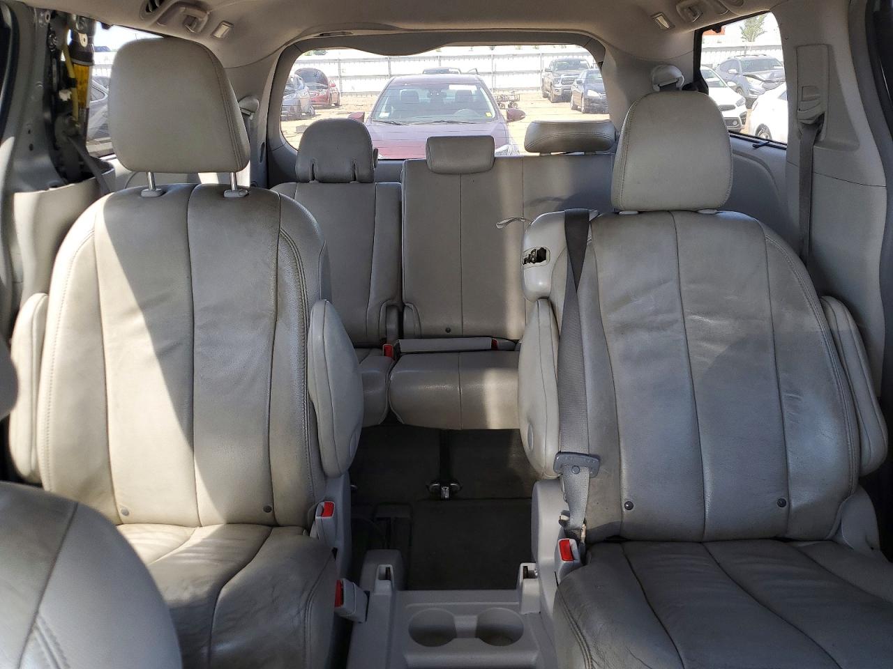 Toyota Sienna Xle 8-passenger