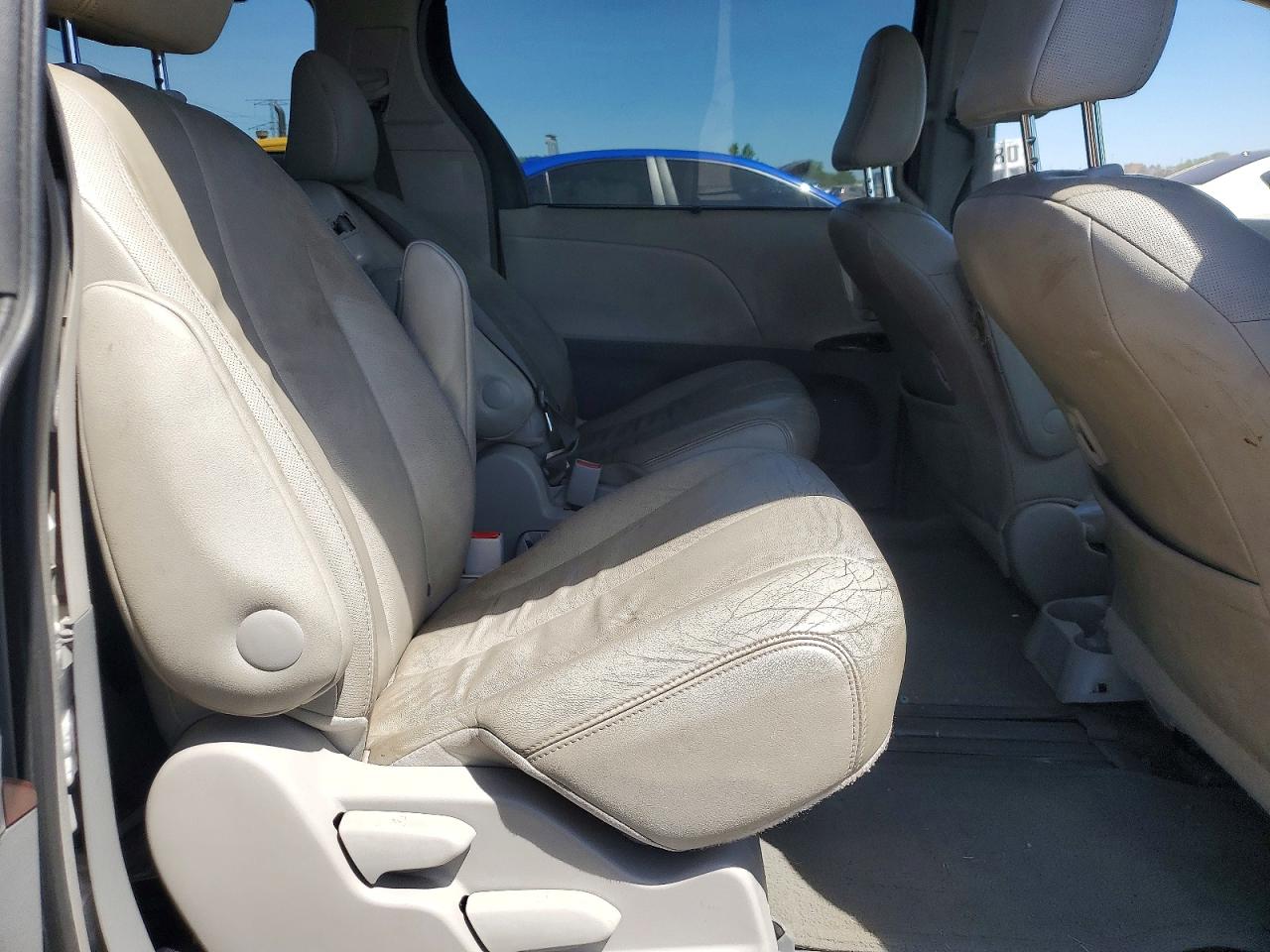 Toyota Sienna Xle 8-passenger