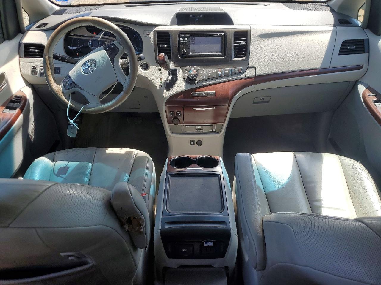 Toyota Sienna Xle 8-passenger