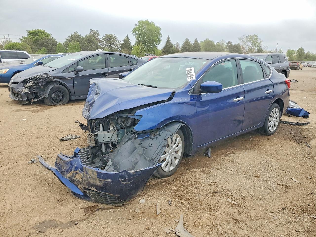 Salvage Nissan Sentra Image