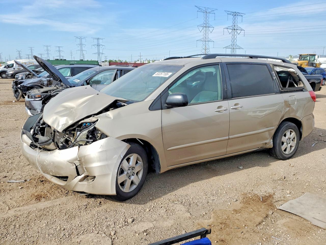 Salvage Toyota Sienna Image