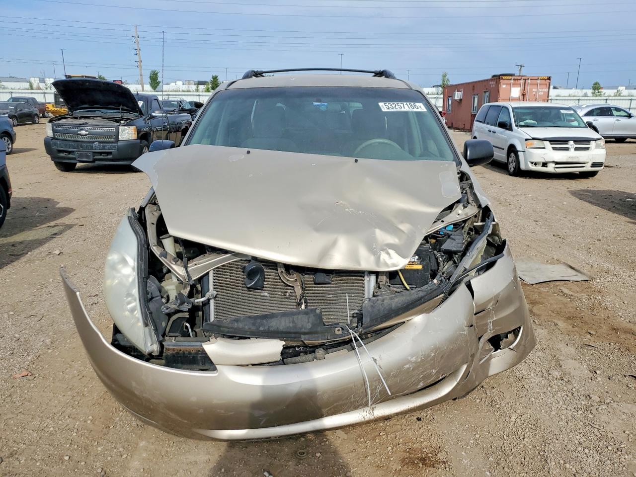 Toyota Sienna Le 8-passenger