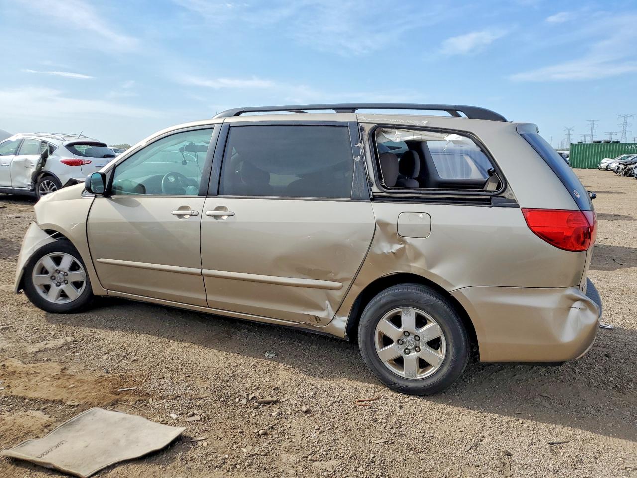 Toyota Sienna Le 8-passenger