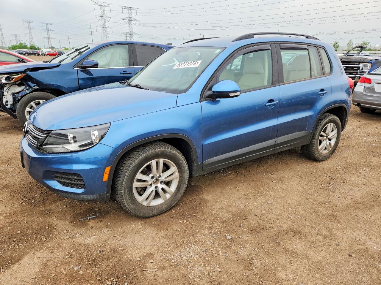 Salvage Volkswagen Tiguan Image