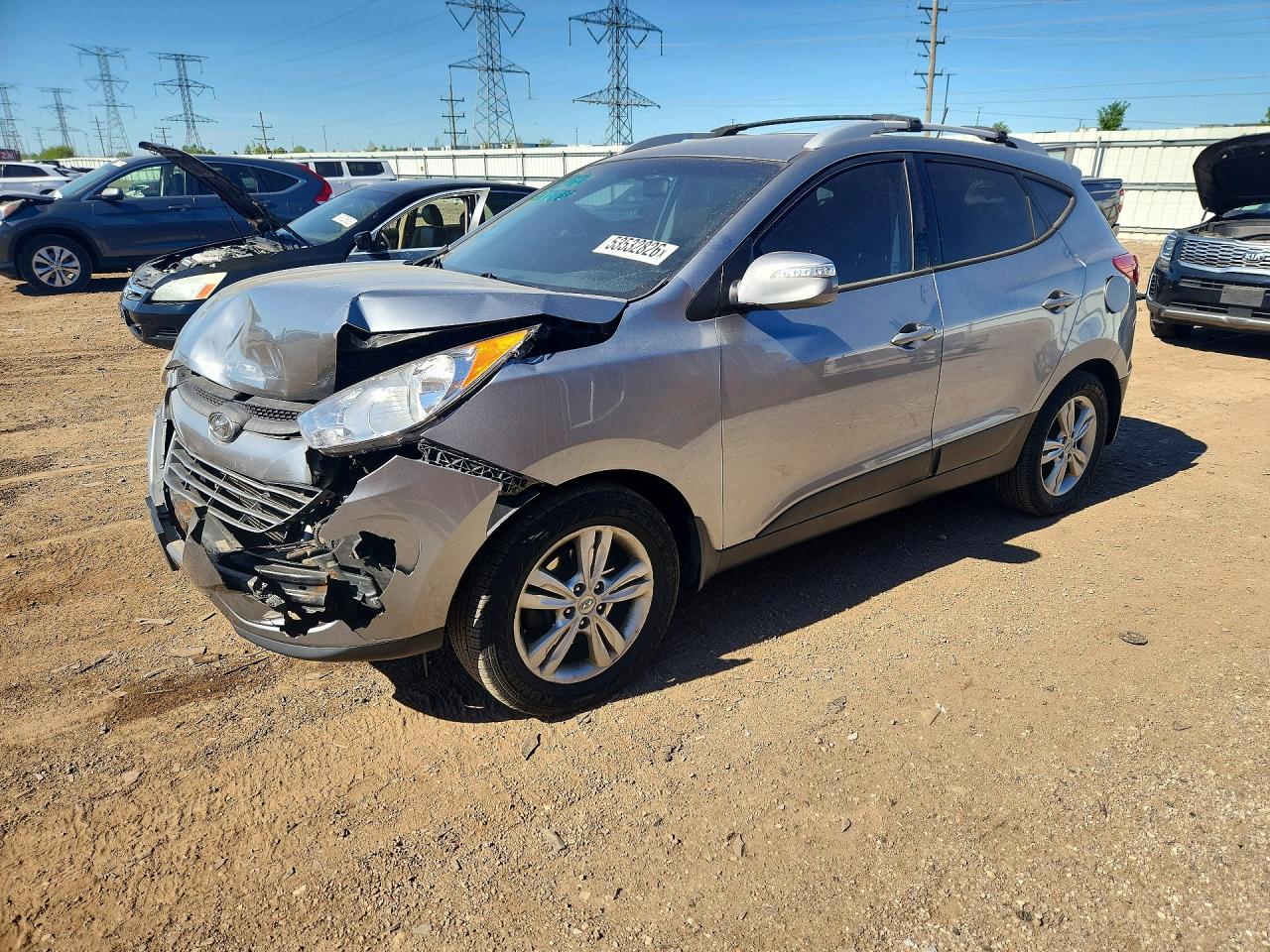 Salvage Hyundai TUCSON Image