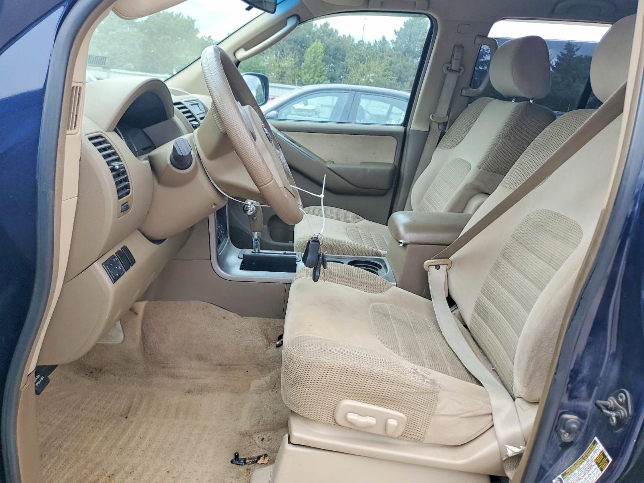 Nissan Pathfinder S