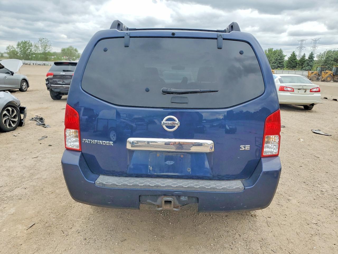 Nissan Pathfinder S