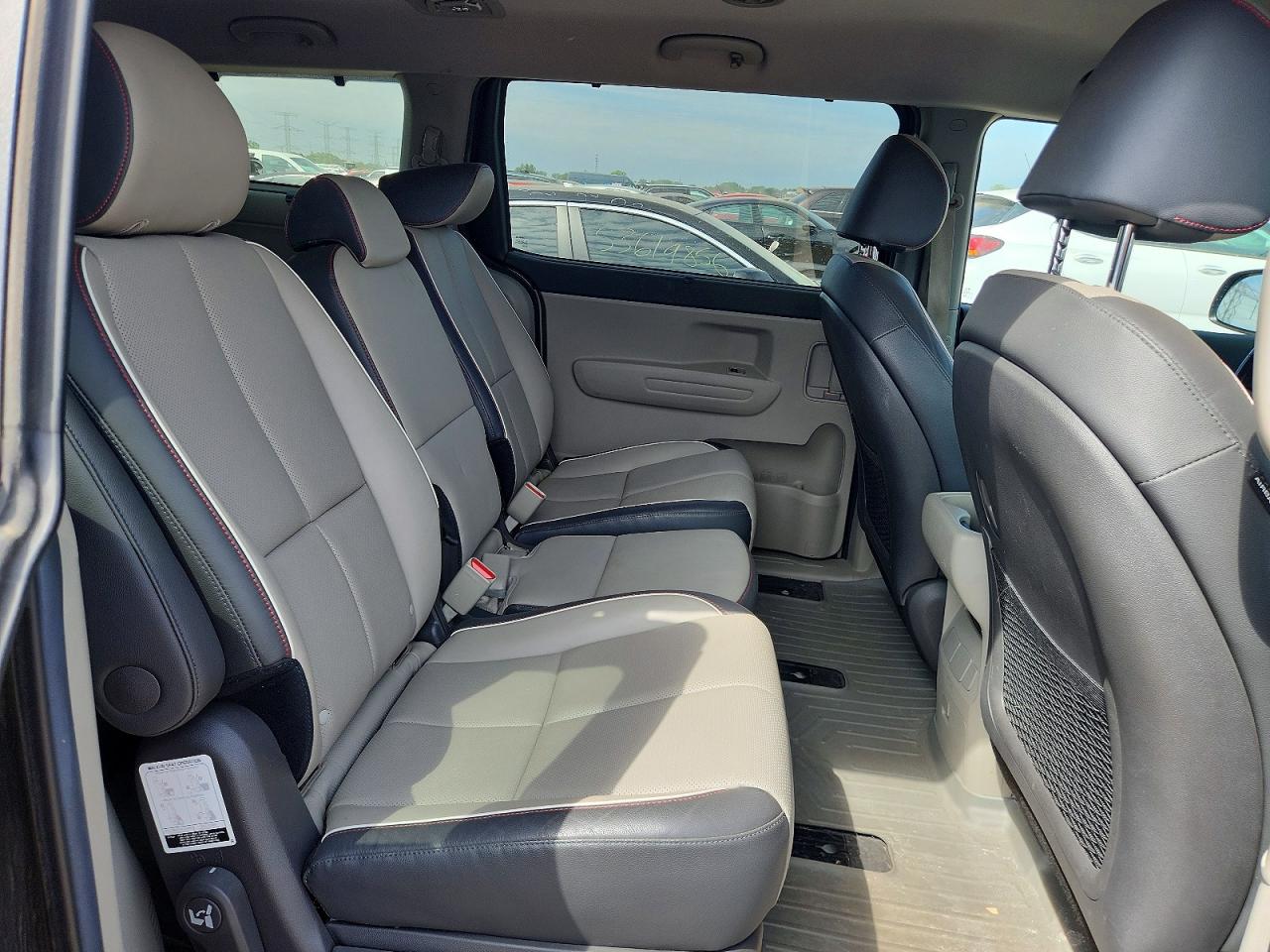 Kia Sedona Lx