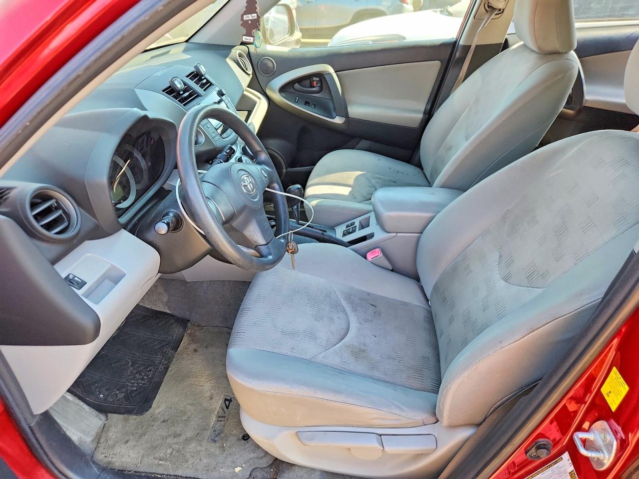 Toyota RAV4 Base