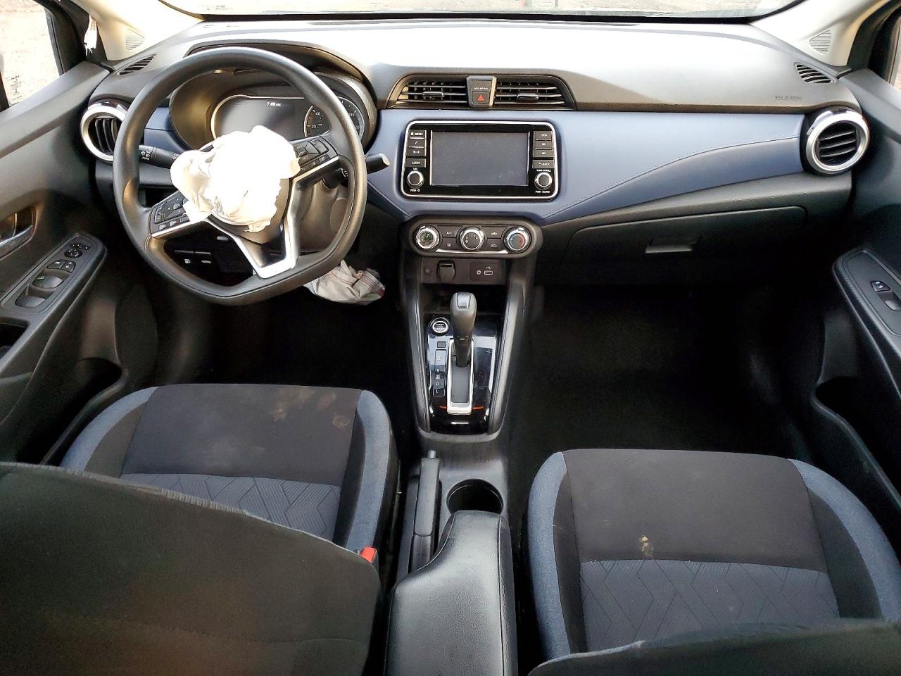 Nissan Versa Sv