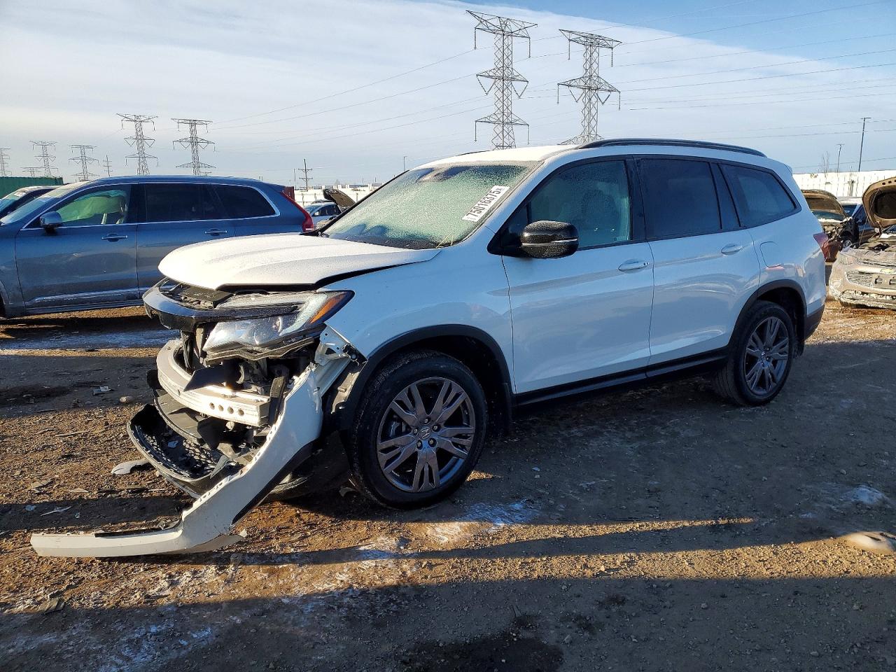 Salvage Honda Pilot Image