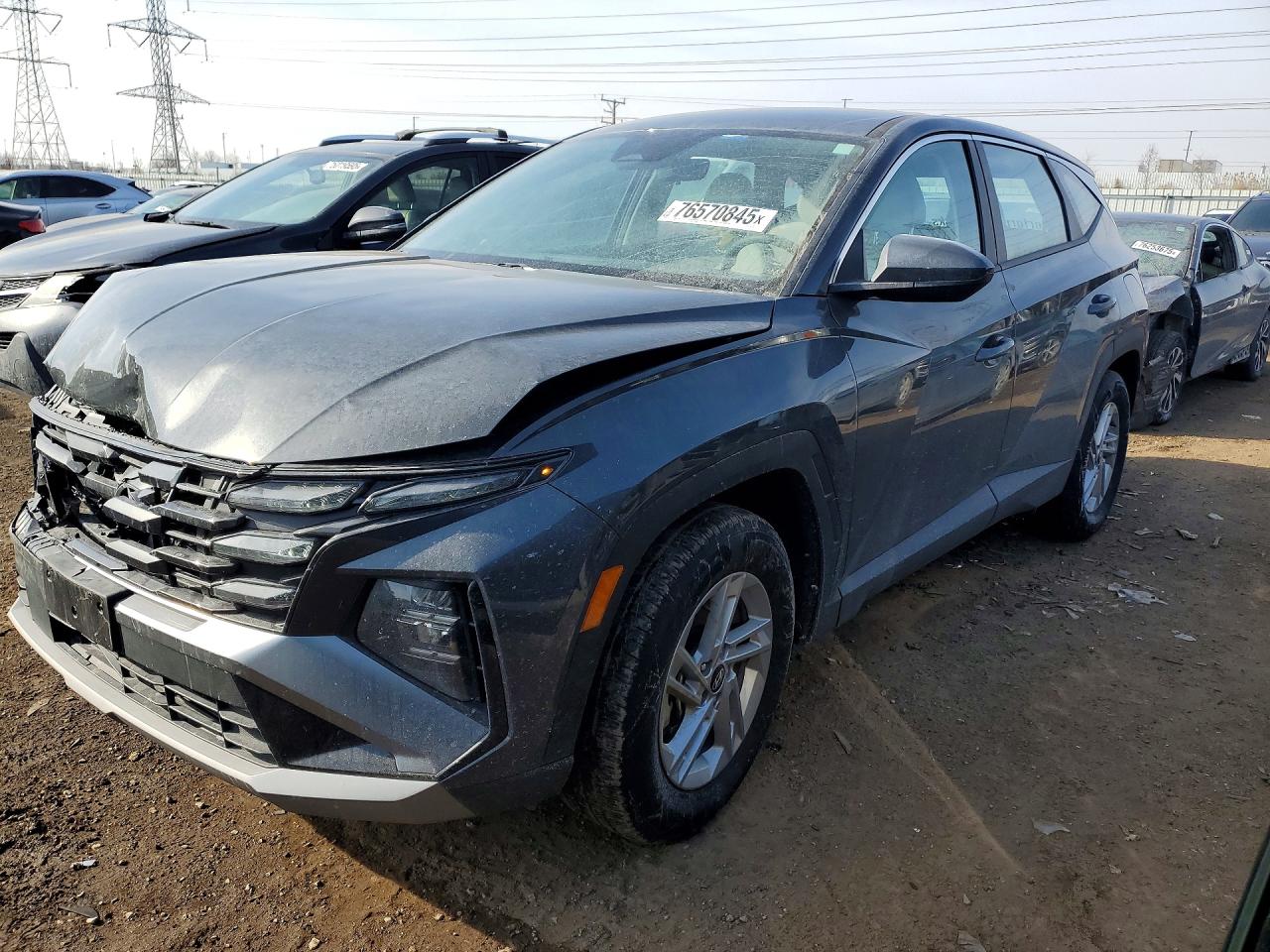 Salvage Hyundai TUCSON Image
