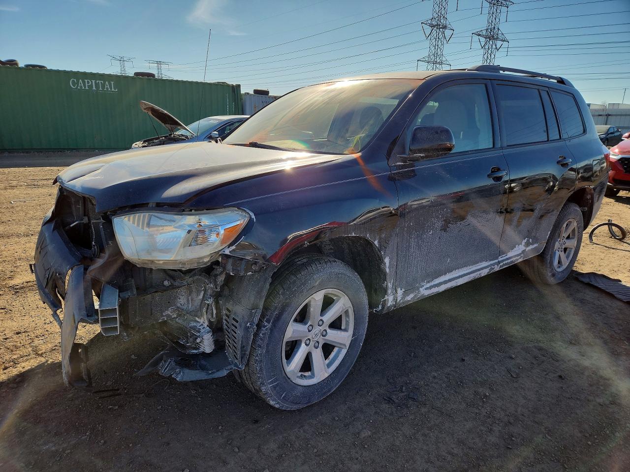 Salvage Toyota Highlander Image