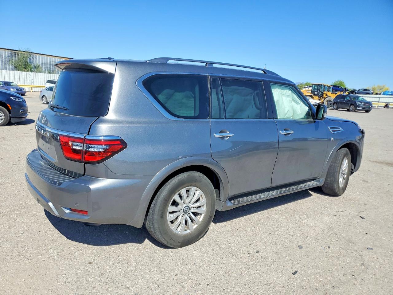 Nissan Armada Sv