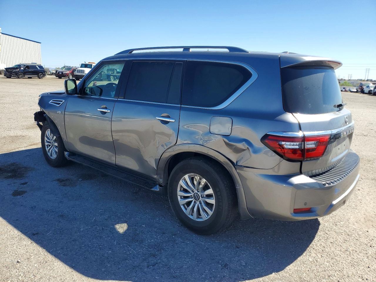 Nissan Armada Sv
