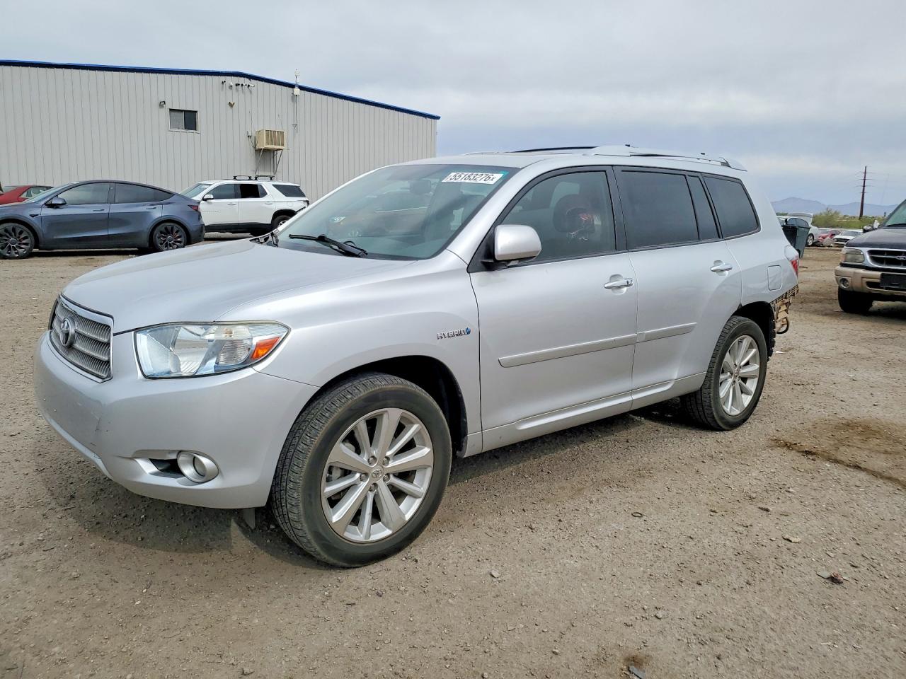 Salvage Toyota Highlander Image