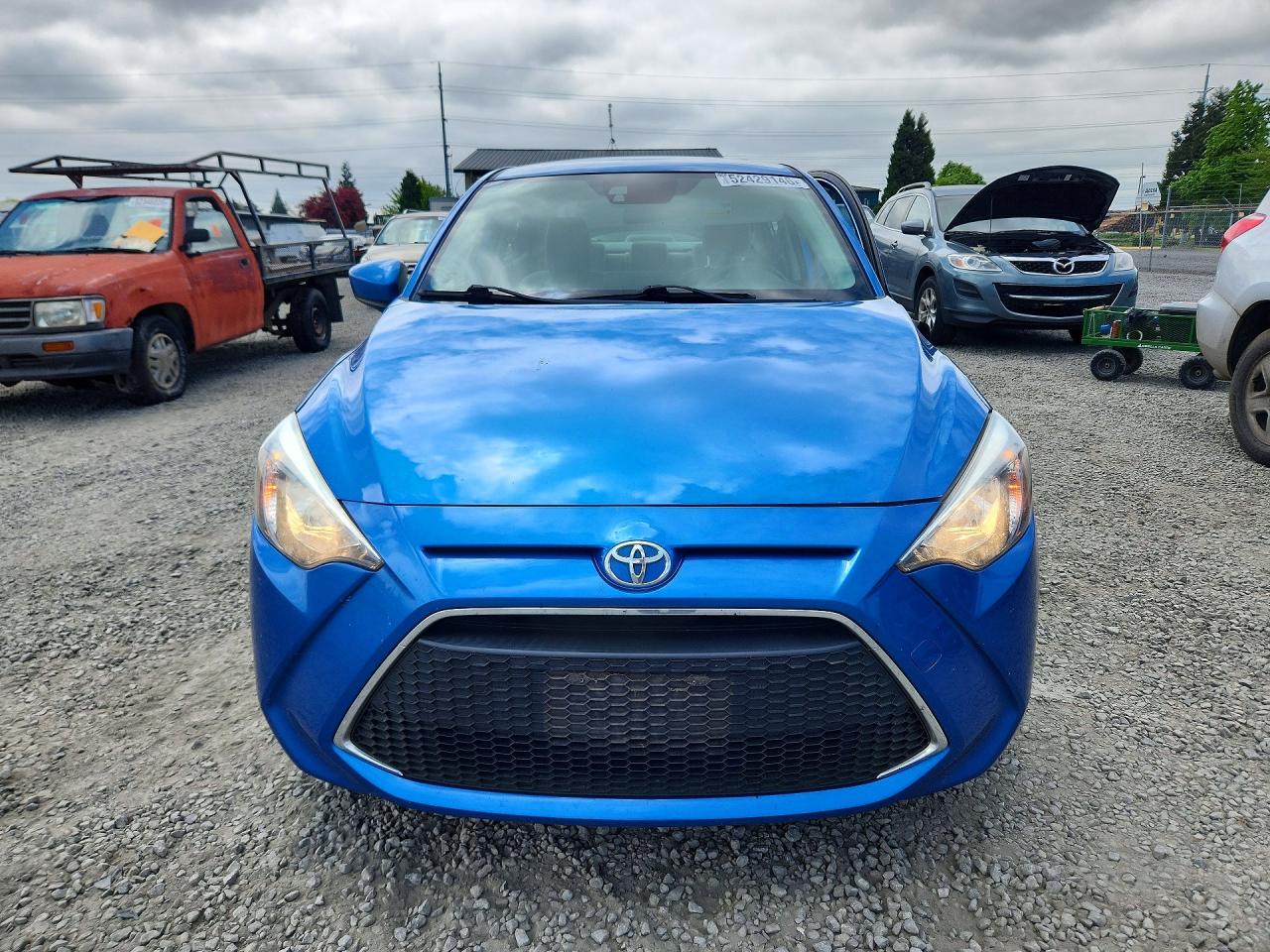 Toyota Yaris L