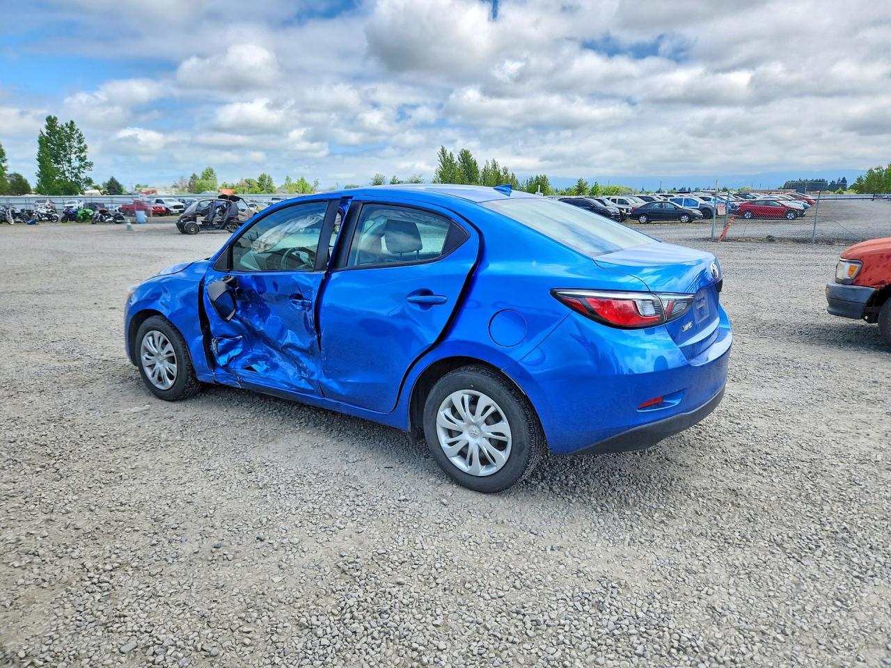 Toyota Yaris L