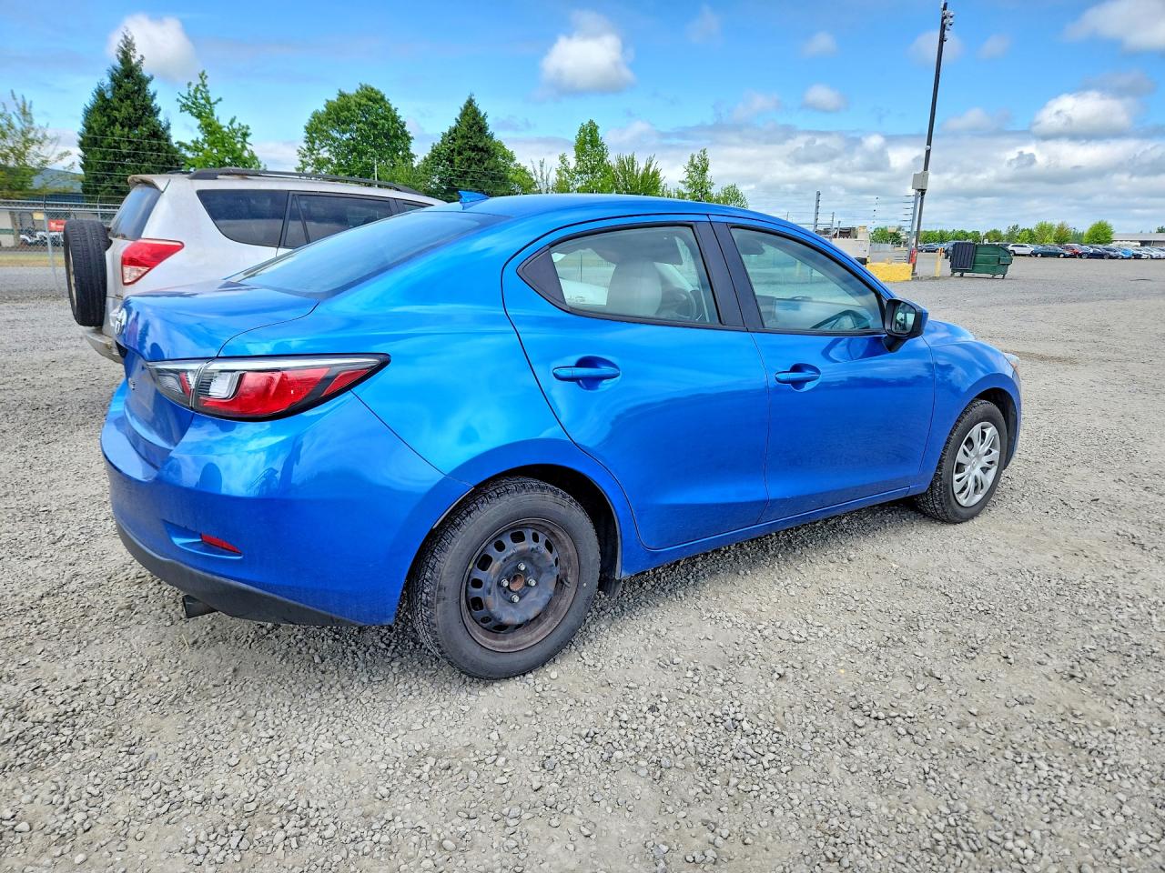 Toyota Yaris L
